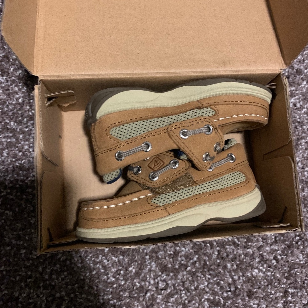 COPY - TODDLER SPERRYS SIZE 6C